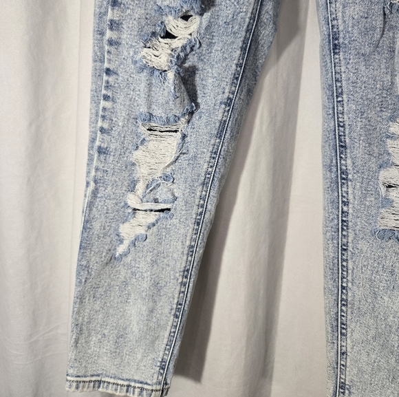 Wild Fable highest rise mom jeans distressed Ombre Jeans Sz 6 - Picture 5 of 12